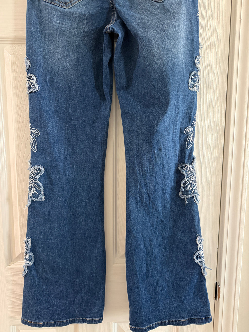 9th & Main Blue Embroidered Floral Wide-Leg Jeans