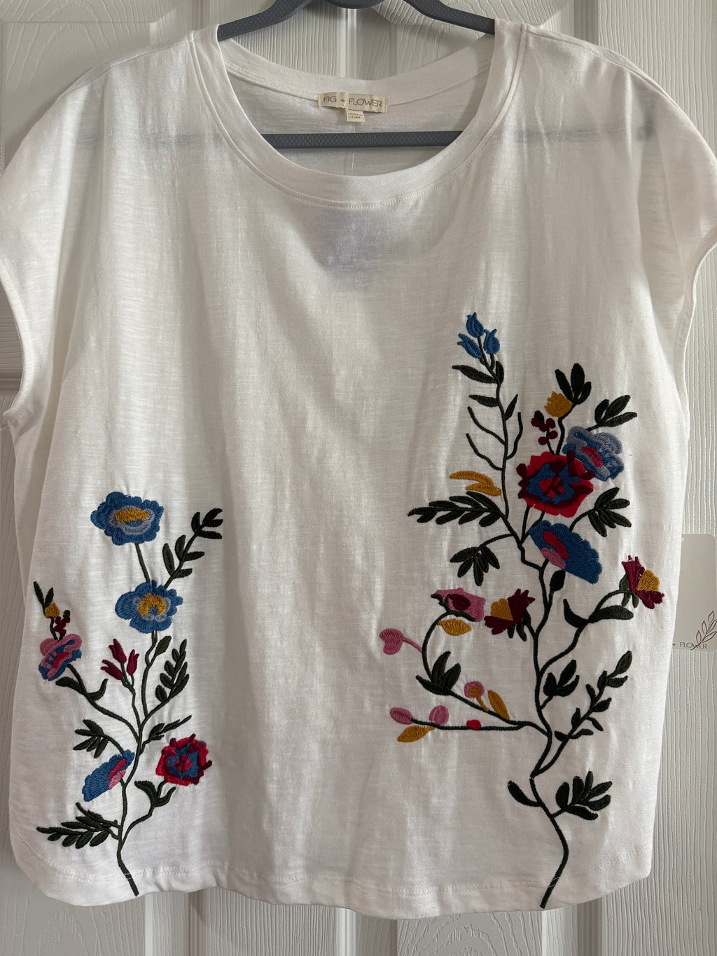 Fig & Flower White Short Sleeve Tee with Multicolor Floral Embroidery