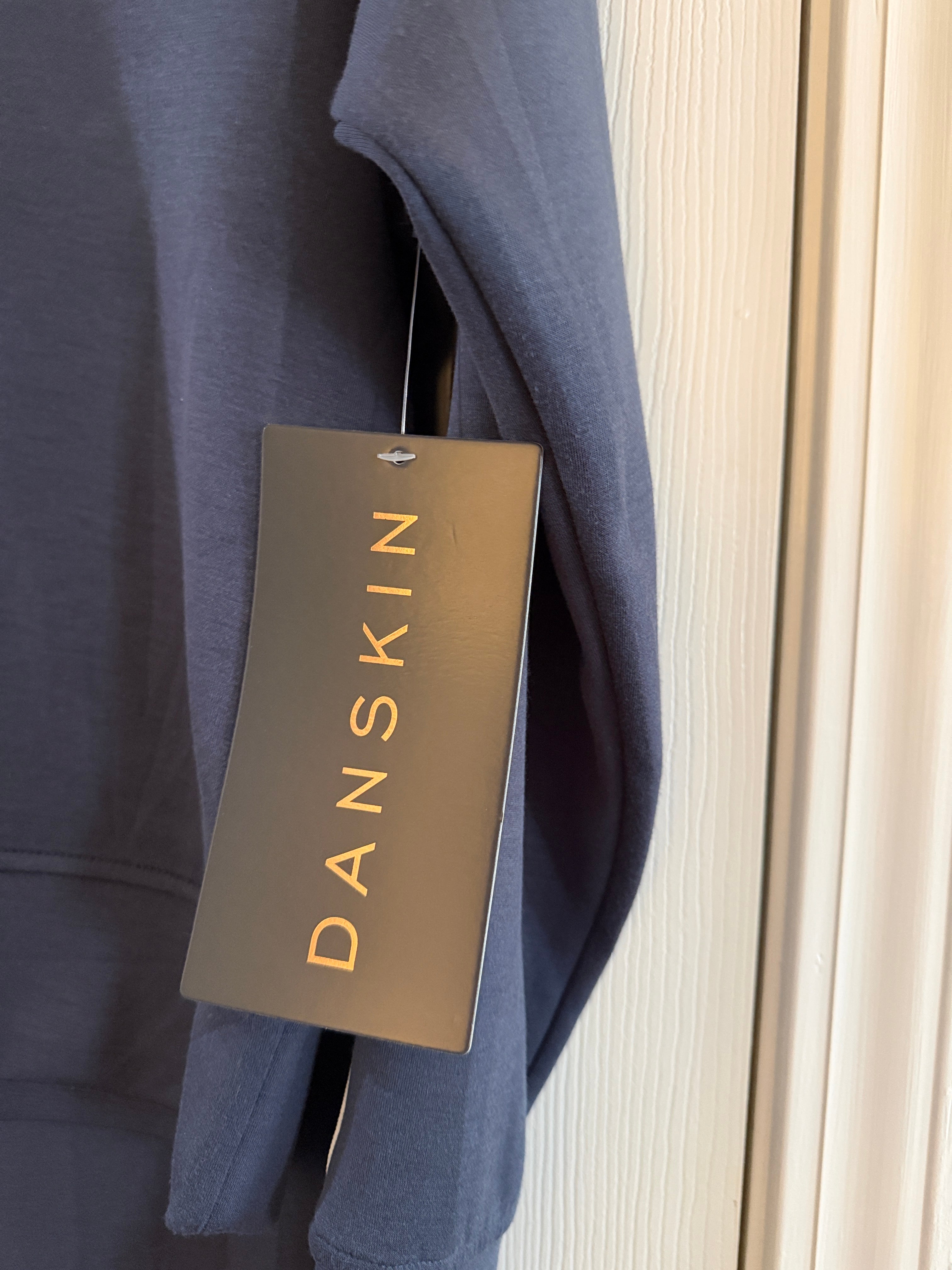 Danskin Navy Lounge Set with White Piping