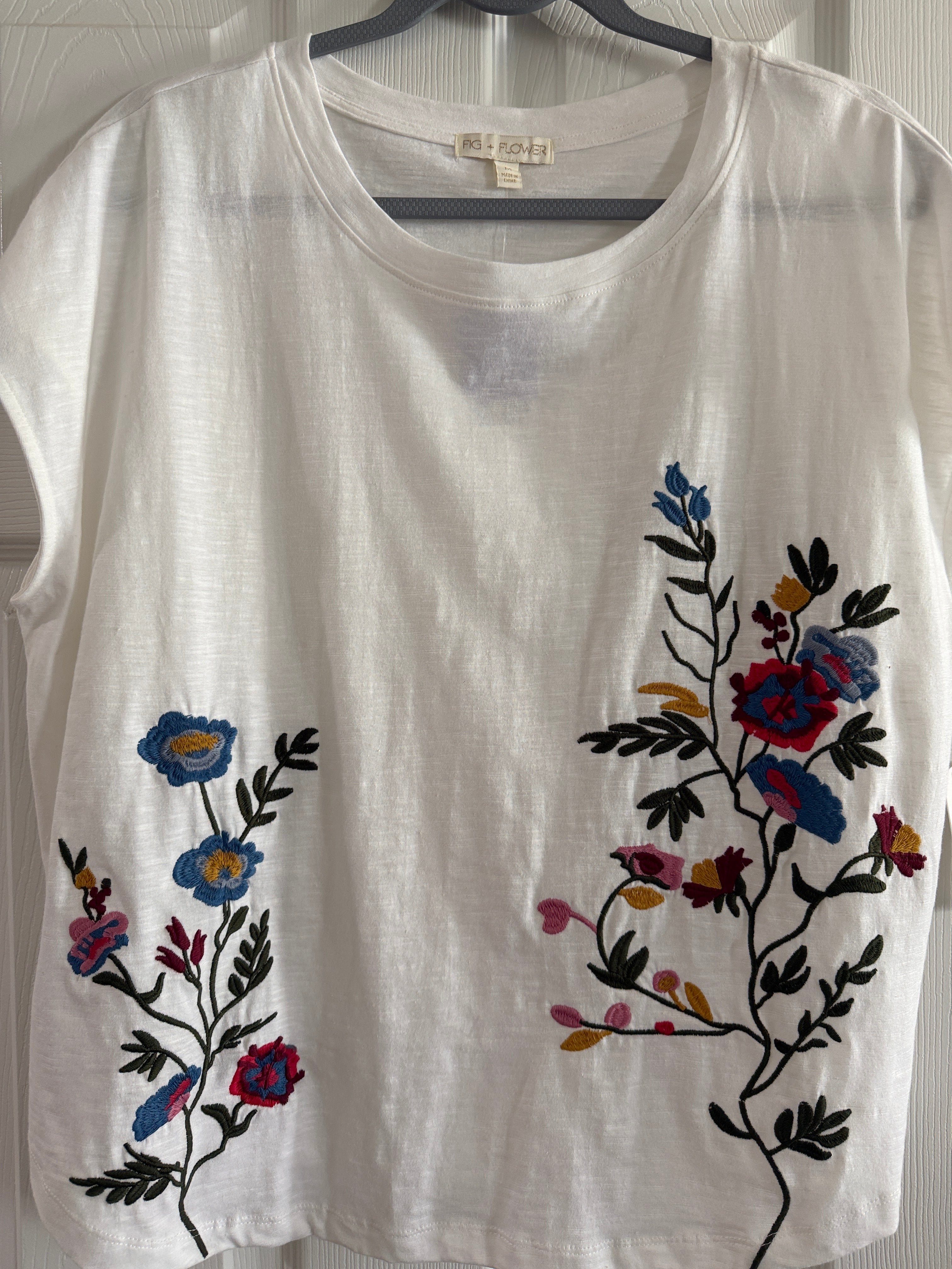 Fig & Flower White Short Sleeve Tee with Multicolor Floral Embroidery