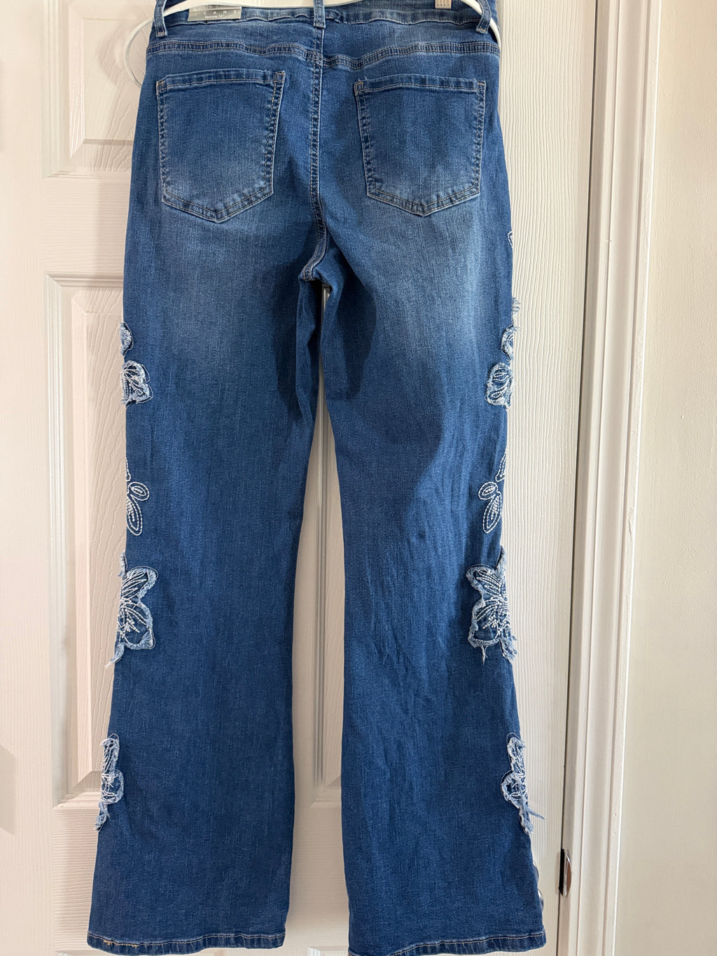 9th & Main Blue Embroidered Floral Wide-Leg Jeans