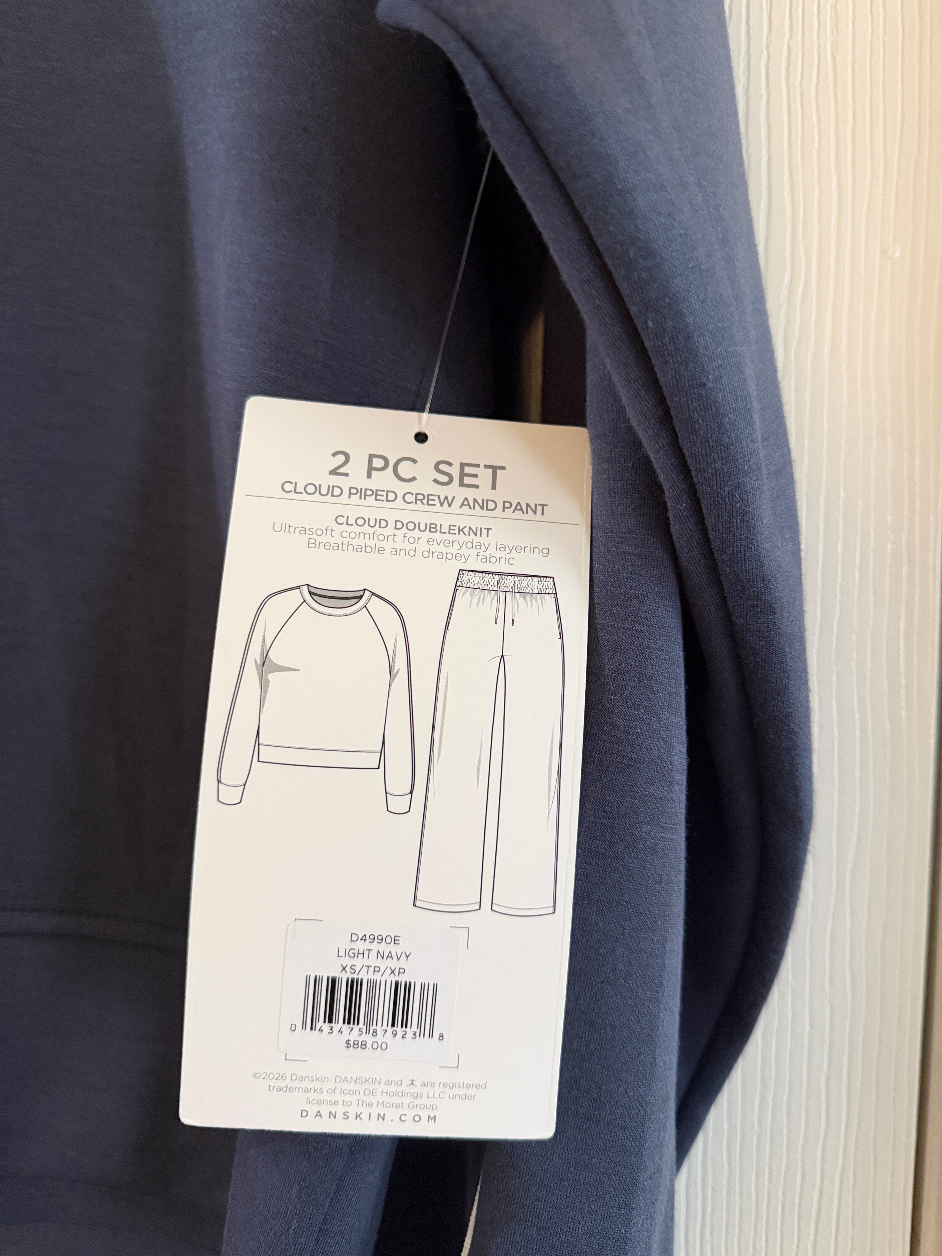 Danskin Navy Lounge Set with White Piping