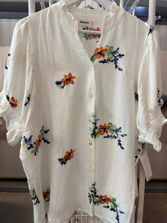 Kindred Floral Embroidered White Button-Front Blouse