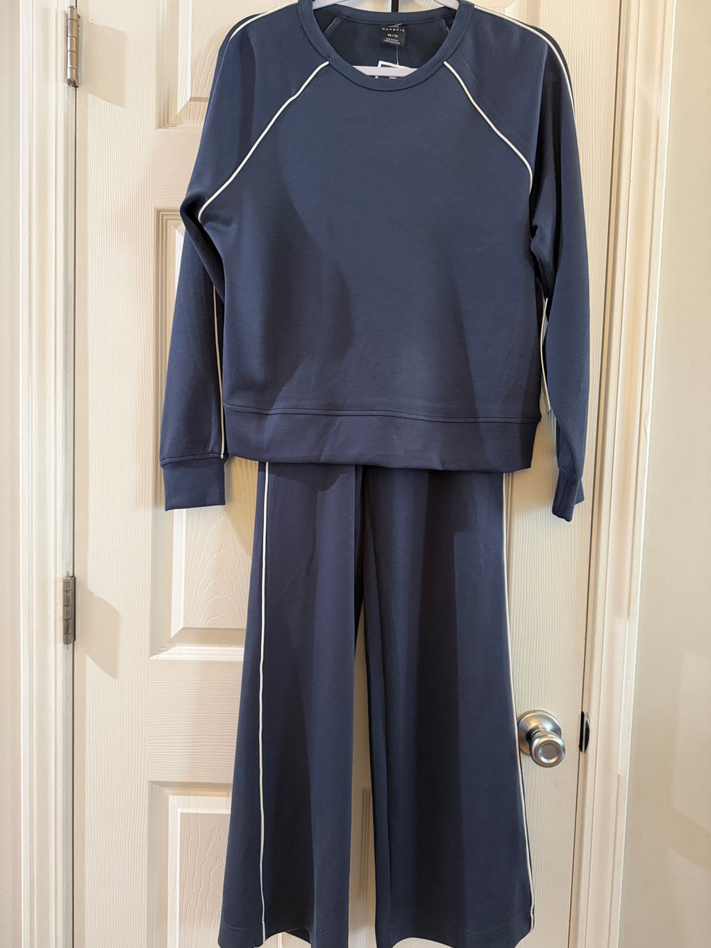 Danskin Navy Lounge Set with White Piping