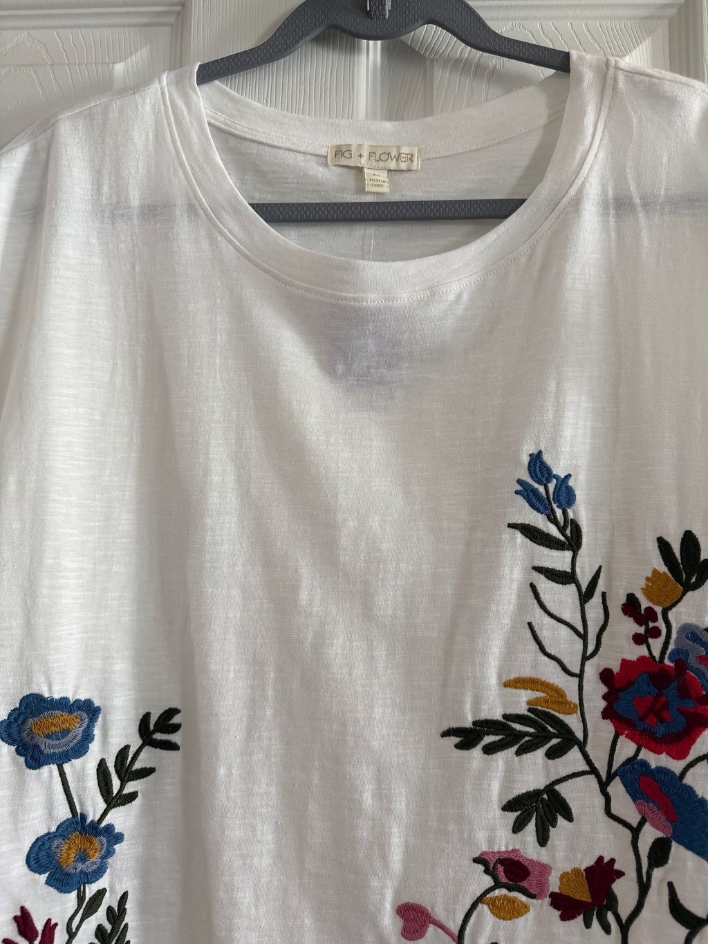 Fig & Flower White Short Sleeve Tee with Multicolor Floral Embroidery