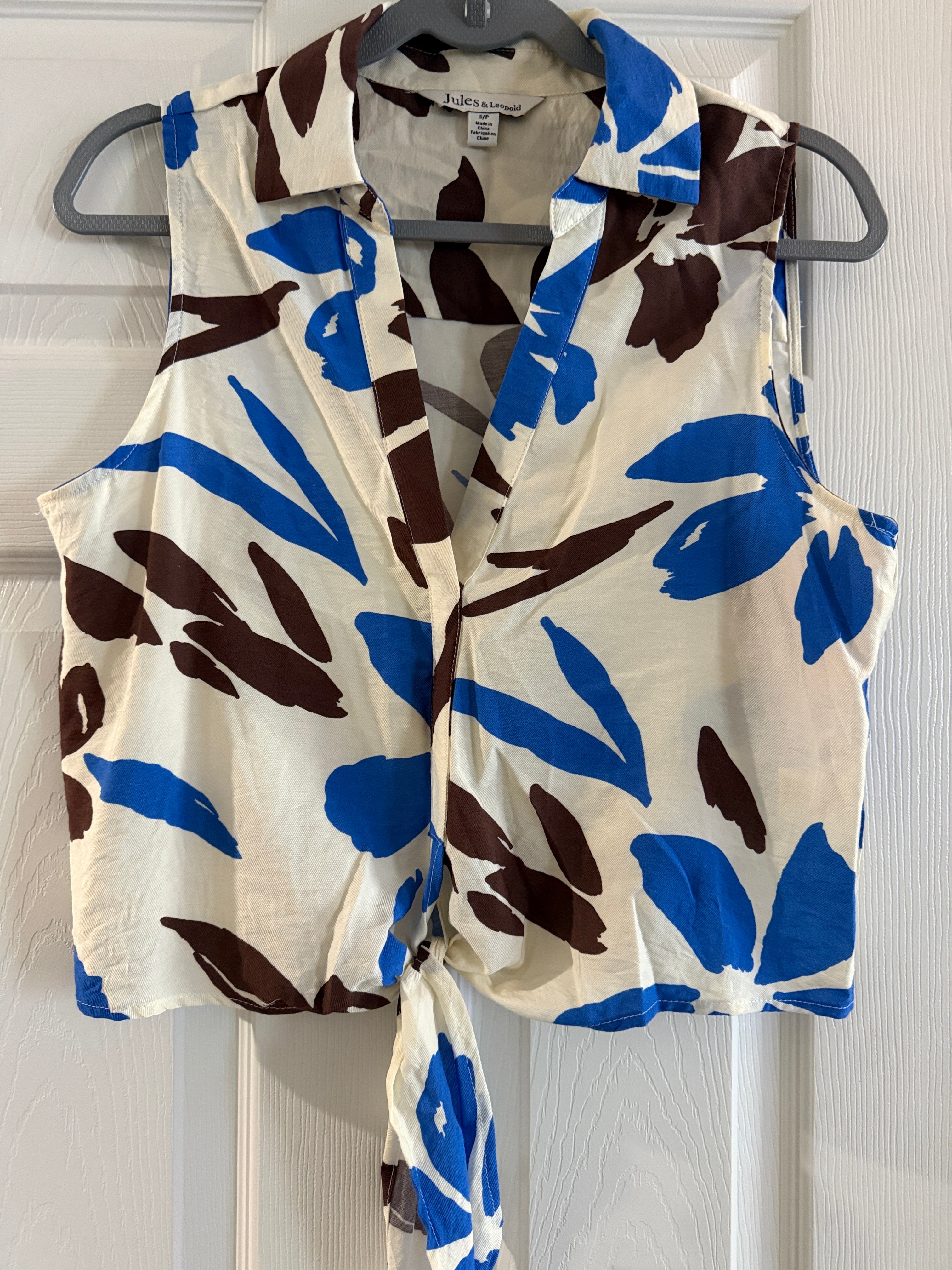 Jules & Leopold Cream Sleeveless Tie-Front Top with Blue and Brown Floral Print