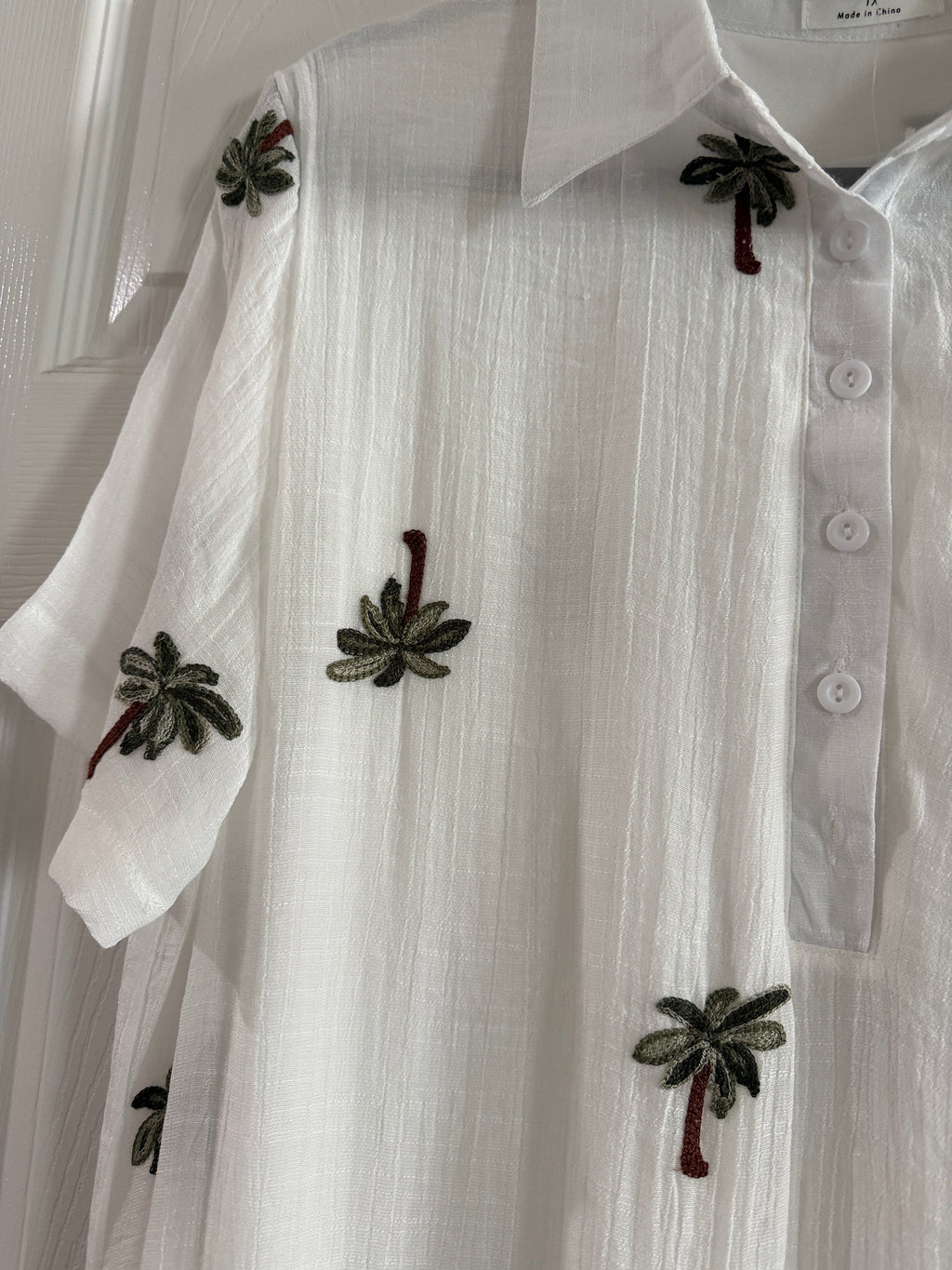 Kindred White Palm-Embroidered Shirt Dress